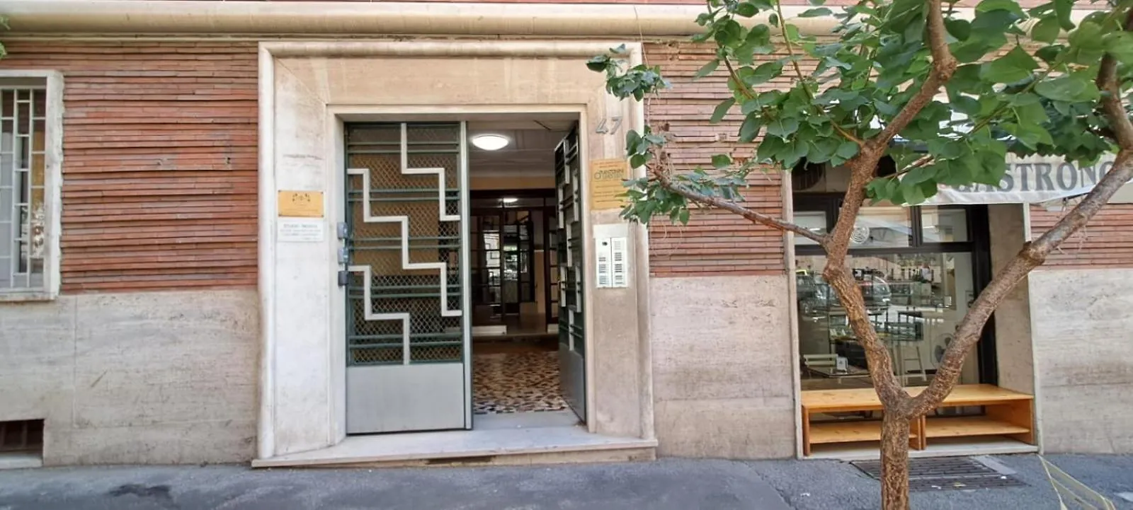 Machiavelli Forty Seven Rome Apartment